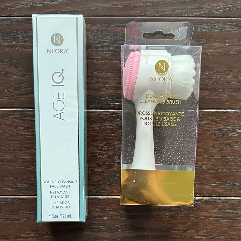 Neora Dual-Action Cleansing Brush and Face Wash Set